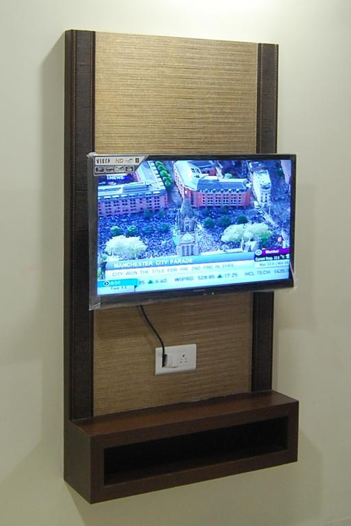 אויאיין Hotel Poonam Palace מראה חיצוני תמונה